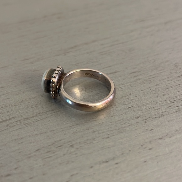 Retired silpada sterling silver and pearl “button frame” ring size 5 - Picture 2 of 2